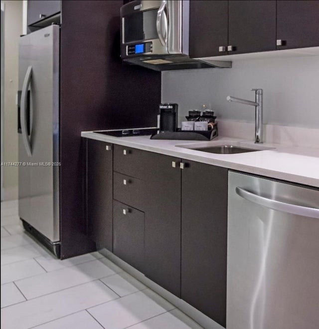 3 of 4 - 5300 Nw 87th Ave 311, Doral, FL