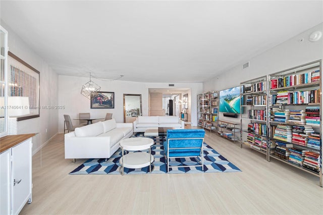 5 of 40 - 1 Collins Ave 304, Miami Beach, FL