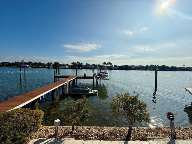 3 of 24 - 1670 Daytonia Rd, Miami Beach, FL