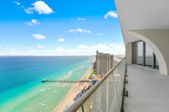 3 of 27 - 16901 Collins Ave 3905, Sunny Isles Beach, FL
