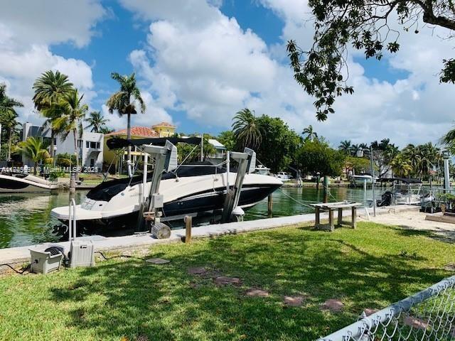 2 of 6 - 1112 Ne 89th St, Miami, FL