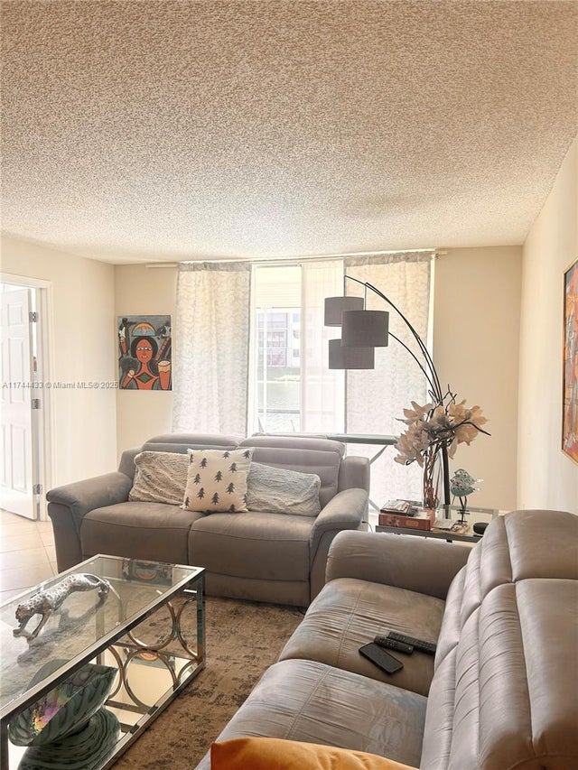 4 of 34 - N/A, Pembroke Pines, FL