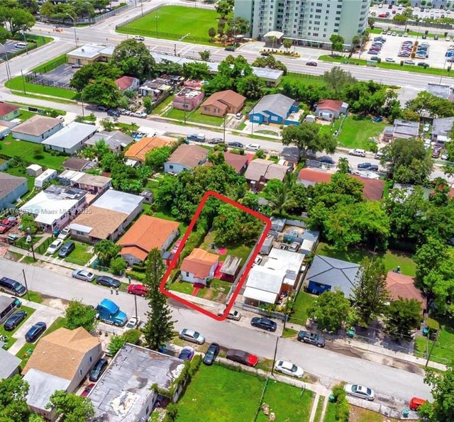 1 of 3 - 2356 Nw 55th Ter, Miami, FL