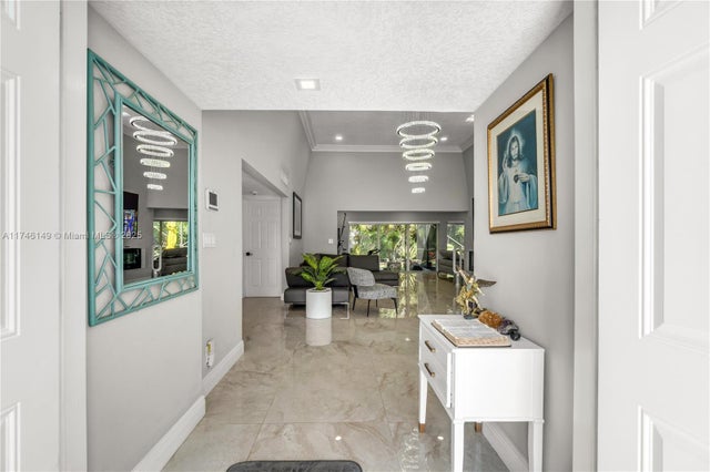 2 of 27 - 5601 White Cedar Ln, Tamarac, FL