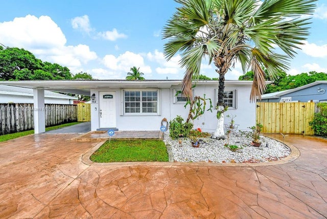 2 of 24 - 713 Sw 6th Ave, Hallandale Beach, FL