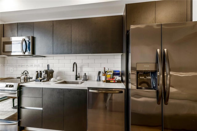 4 of 13 - 398 Ne 5th St 2116, Miami, FL