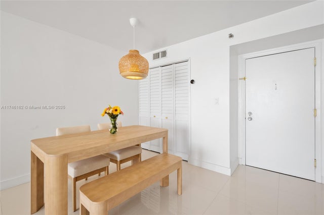 5 of 31 - 770 Claughton Island Dr 2110, Miami, FL