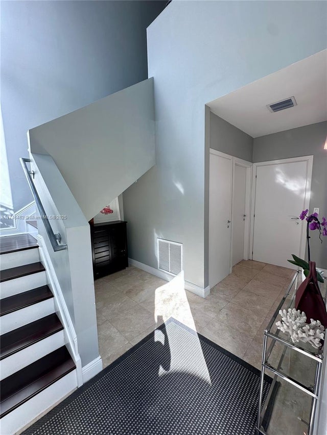 3 of 18 - 317 Ne 7th St 317, Fort Lauderdale, FL