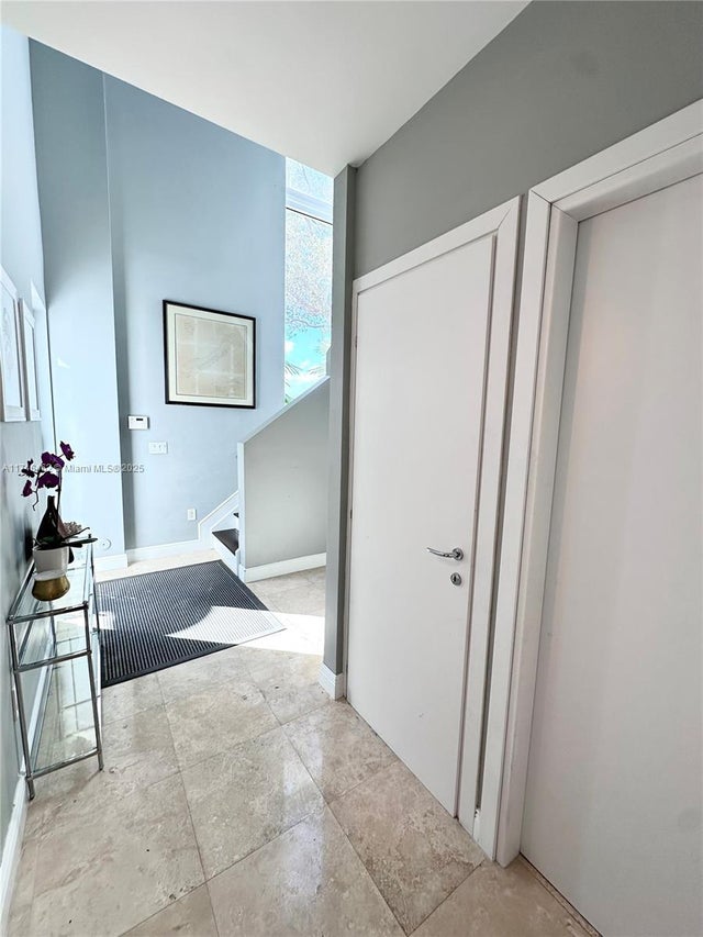 4 of 18 - 317 Ne 7th St 317, Fort Lauderdale, FL