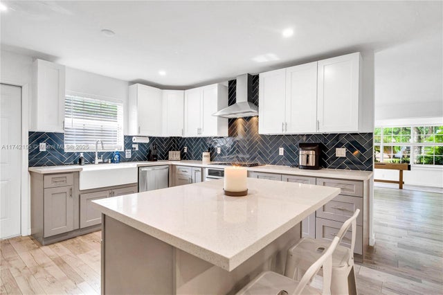 4 of 18 - 1004 Sw 19th St, Fort Lauderdale, FL