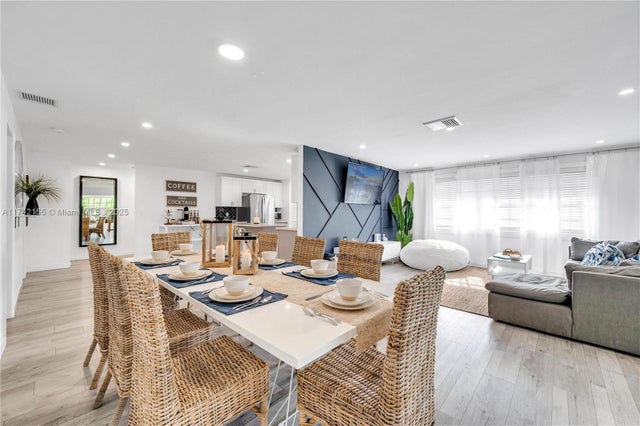 5 of 18 - 1004 Sw 19th St, Fort Lauderdale, FL