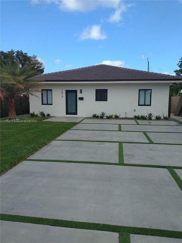 1 of 24 - 1819 Ne 182nd St, North Miami Beach, FL