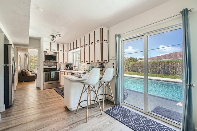 3 of 21 - 3830 Ne 22nd Ter, Lighthouse Point, FL