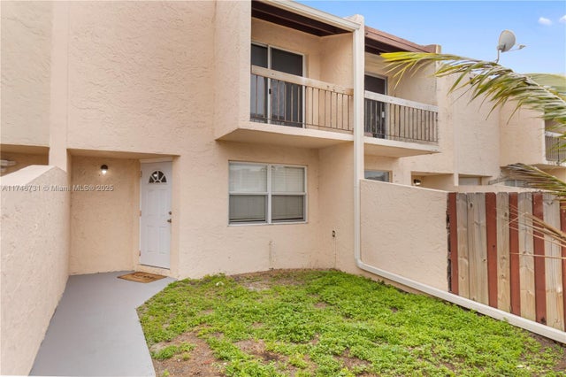 1 of 21 - 3662 Sw 59th Avenue 2, Davie, FL