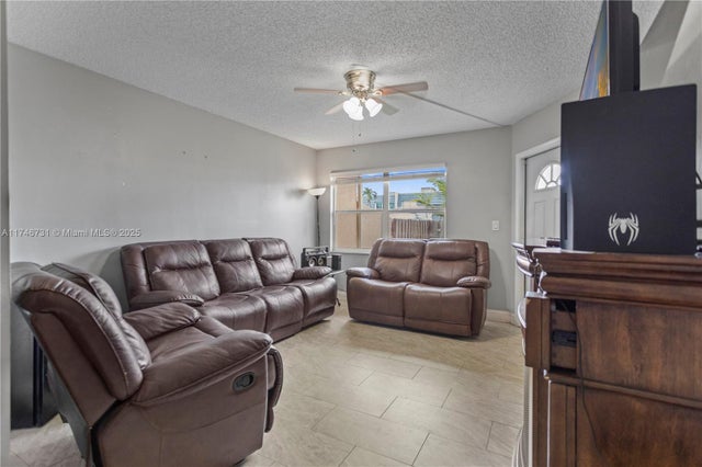5 of 21 - 3662 Sw 59th Avenue 2, Davie, FL