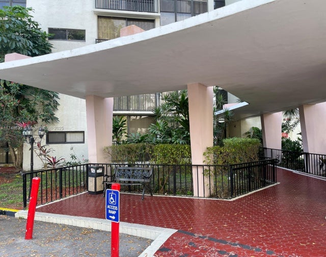 4 of 32 - 17011 N Bay Rd 507, Sunny Isles Beach, FL
