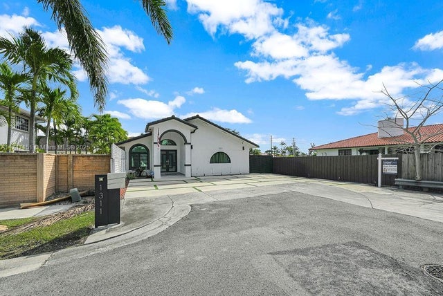 3 of 53 - 1311 Sw 139th Ct, Miami, FL