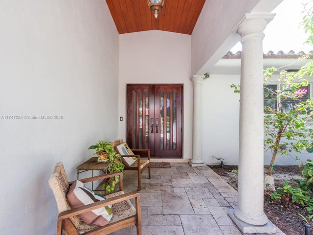3 of 31 - 13205 Coronado Dr, North Miami, FL