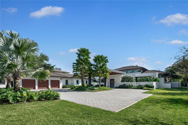 4 of 70 - 6240 Sw 116th St, Pinecrest, FL