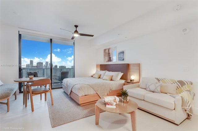 2 of 22 - 601 Ne 1st Ave 4406, Miami, FL