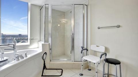 5 of 24 - 16699 Collins Ave 3407, Sunny Isles Beach, FL