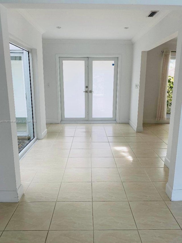 3 of 39 - 1460 Tagus Ave, Coral Gables, FL