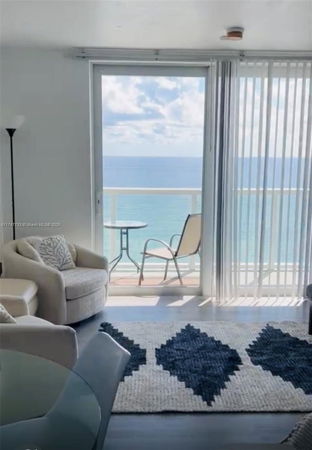 1 of 10 - 19201 Collins Ave 512, Sunny Isles Beach, FL