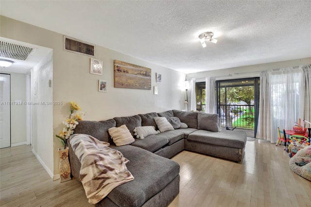 2 of 30 - 5841 Washington St 62, Hollywood, FL