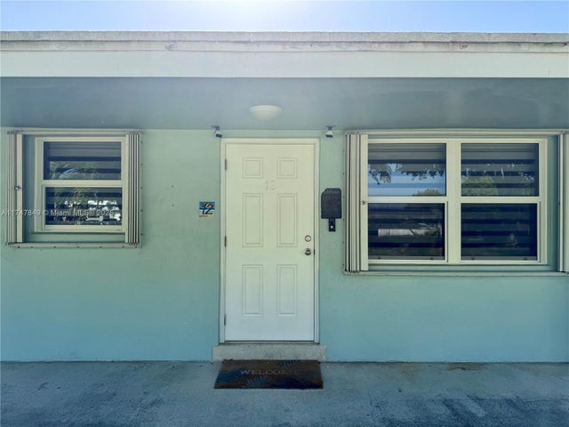 5 of 19 - 3801 Ne 22nd Ter 12, Lighthouse Point, FL
