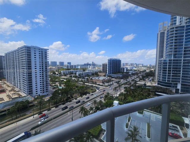 5 of 17 - 17315 Collins Ave 2306, Sunny Isles Beach, FL