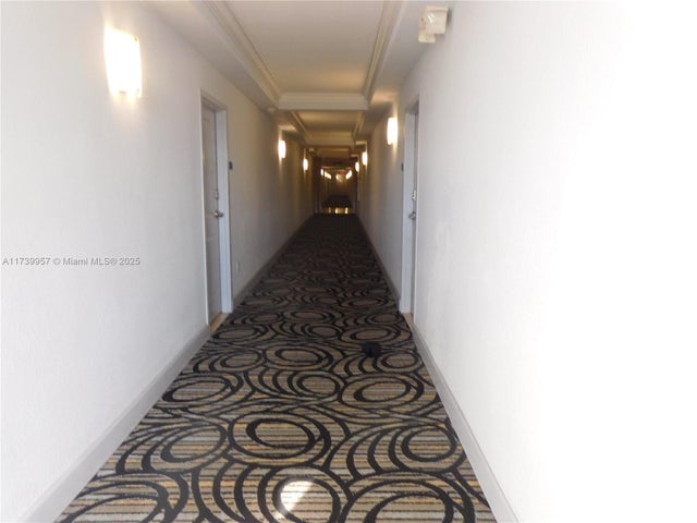 5 of 18 - 401 69th St 401, Miami Beach, FL