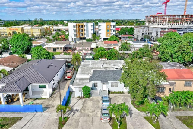 859 E 23rd St, Hialeah