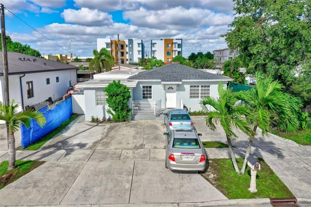2 of 7 - 859 E 23rd St, Hialeah, FL