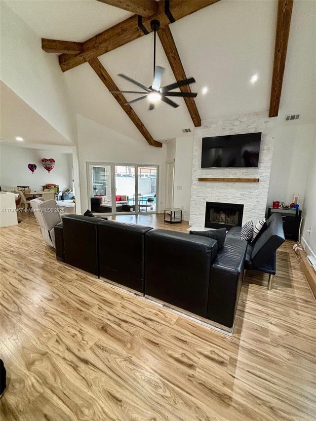 4 of 71 - 9501 Nw 18th Mnr, Plantation, FL