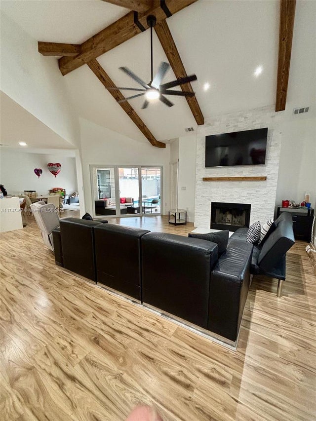 5 of 71 - 9501 Nw 18th Mnr, Plantation, FL