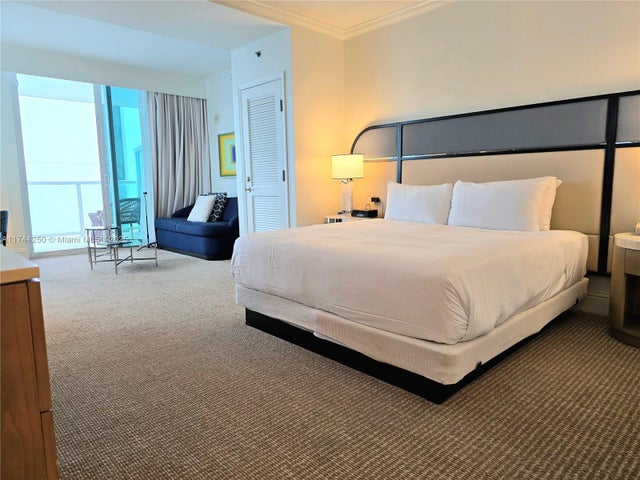 2 of 10 - 4401 Collins Ave 1401, Miami Beach, FL