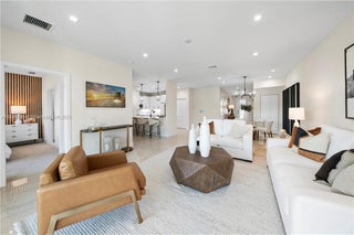 Photo of Listing #A11748645