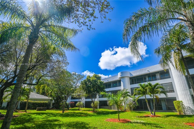 1 of 45 - 1490 Sheridan St 12a, Hollywood, FL