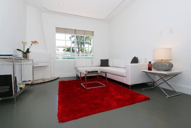 2 of 15 - 600 15th St 6, Miami Beach, FL