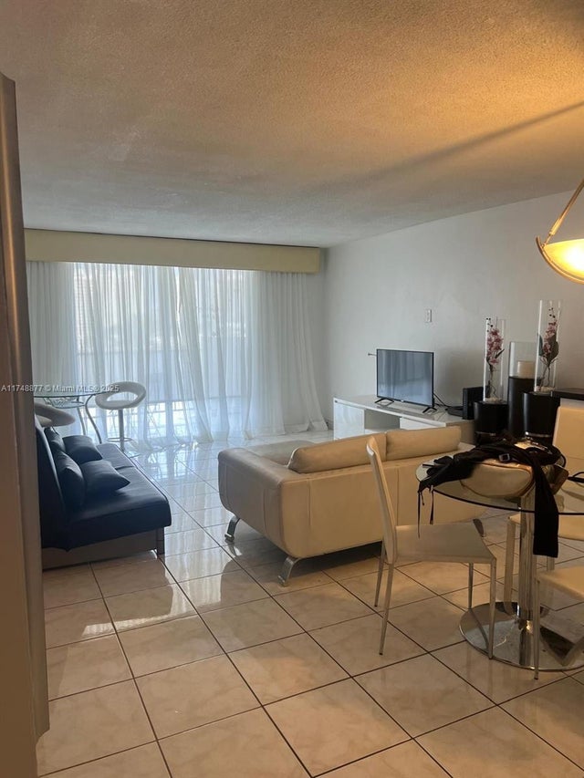 4 of 29 - 2750 Ne 183rd St 801, Aventura, FL