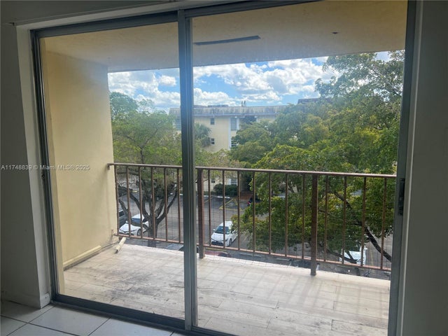 4 of 28 - 12035 Ne 2nd Ave A417, North Miami, FL