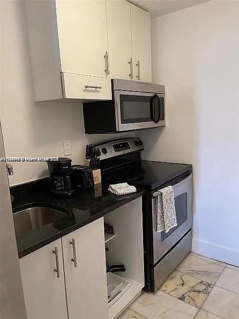 4 of 5 - 801 8th St 104, Miami Beach, FL