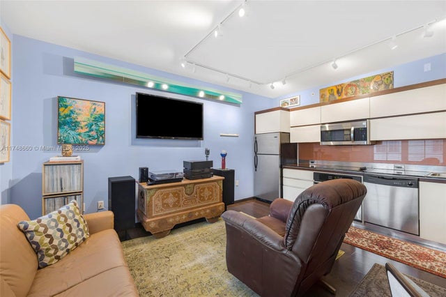 3 of 22 - 435 21st St 316, Miami Beach, FL