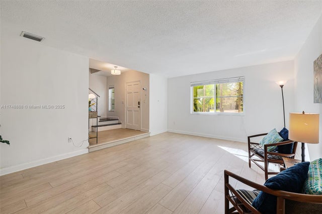 5 of 27 - 6209 Sw 78th St 2e, South Miami, FL