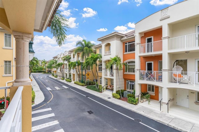 4 of 44 - 18408 Ne 27th Ct 18408, Aventura, FL