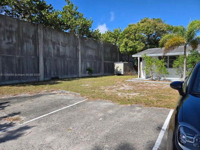2 of 12 - 803 Ridge Rd 7, Lantana, FL
