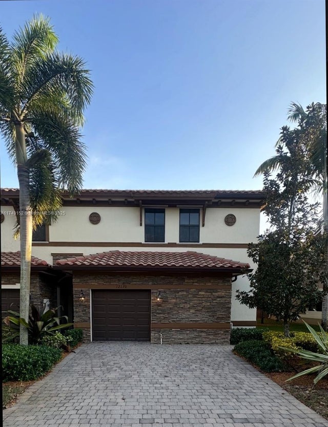 1 of 38 - 12170 Village Pl 1, Davie, FL