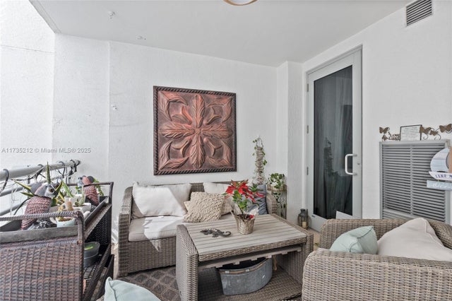 5 of 46 - 1830 Radius Dr 820, Hollywood, FL