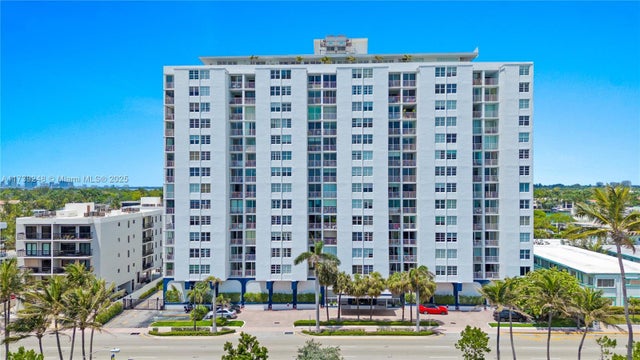 4 of 59 - 6450 Collins Av 509, Miami Beach, FL