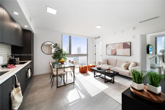 5 of 20 - 227 Ne 2nd St 3106, Miami, FL
